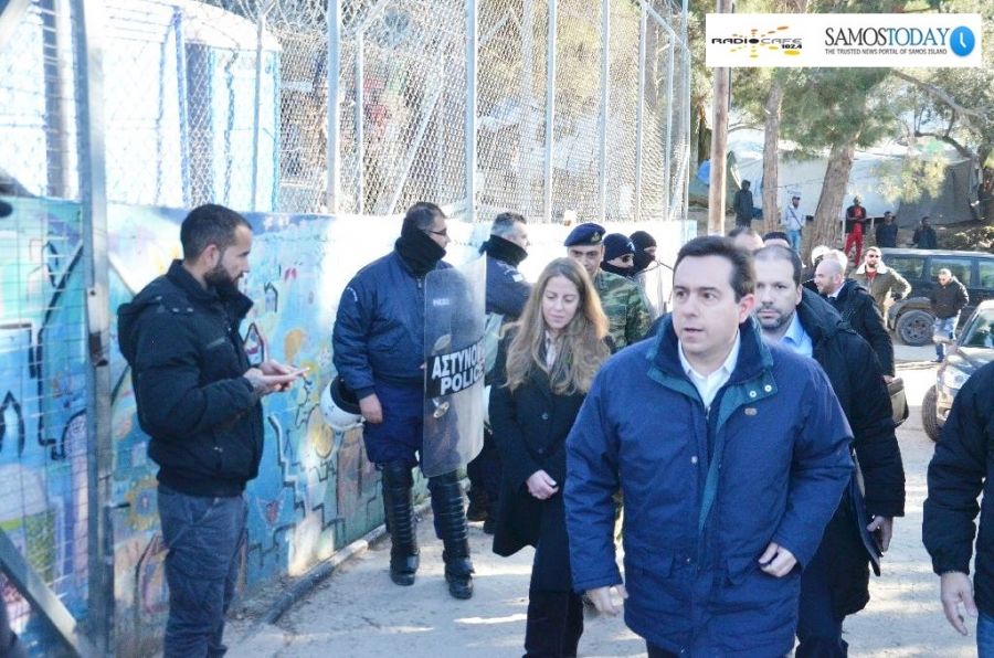 Νότης Μηταράκης από τη Σάμο: Σχεδιάζουμε ελεγχόμενες δομές εκτός αστικού ιστού