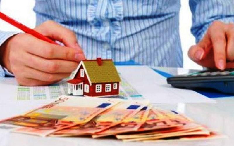 Τέσσερις στους δέκα Έλληνες δίνουν το 40% του εισοδήματος για στέγαση