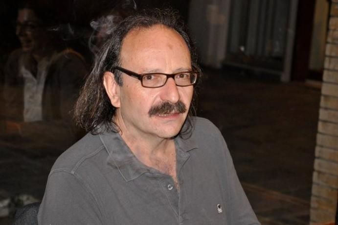 Ν. Κακλαμάνης : Διαβασμένοι- αδιάβαστοι στο κόκκινο
