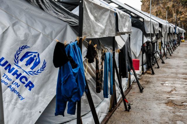 Σε επιτάξεις προχωρά η κυβέρνηση για το προσφυγικό